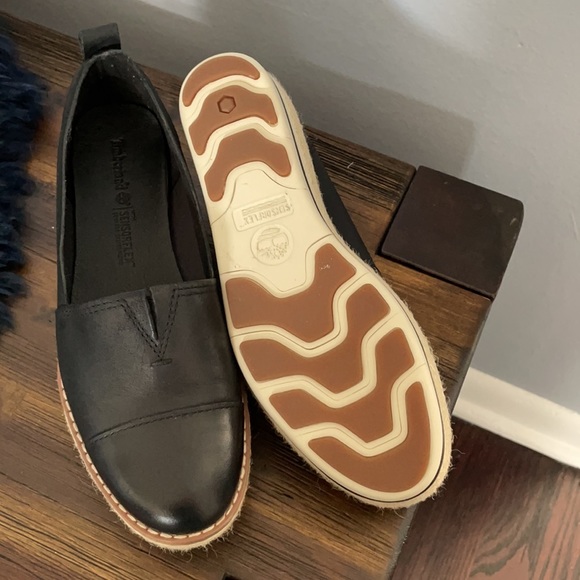 Platform Flats - Picture 2 of 3